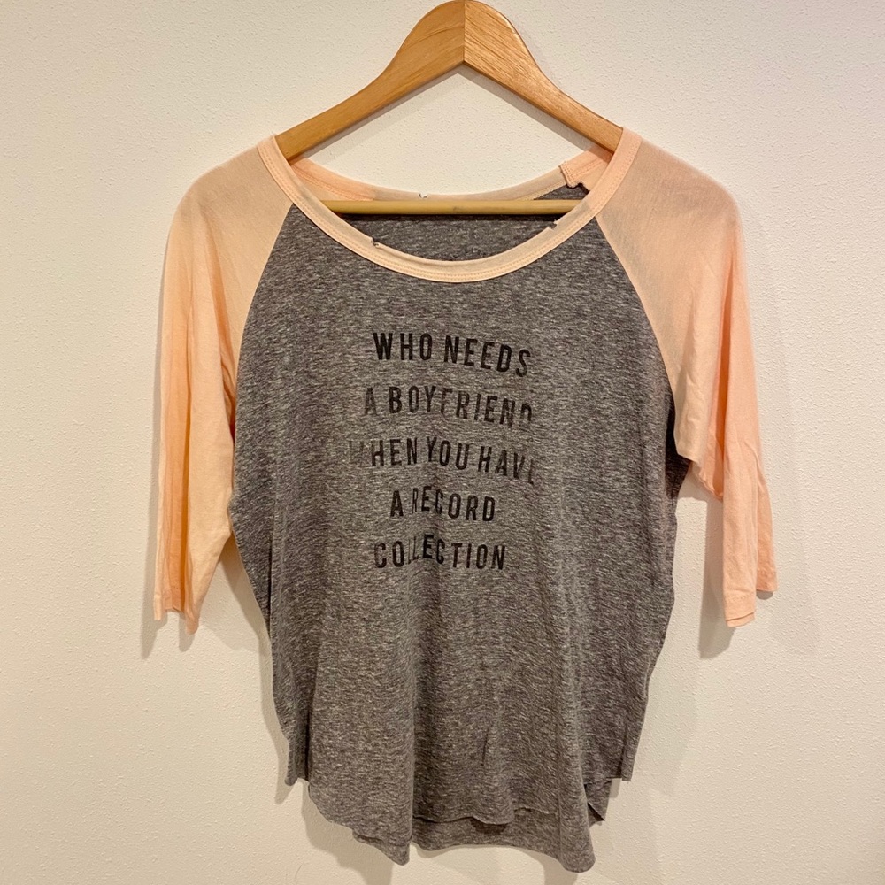 KNOTS SISTERS Raglan Sleeve Graphic T-shirt M